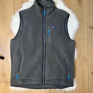 [Patagonia] Men’s Charcoal Fleece with Blue Accents - Size Large